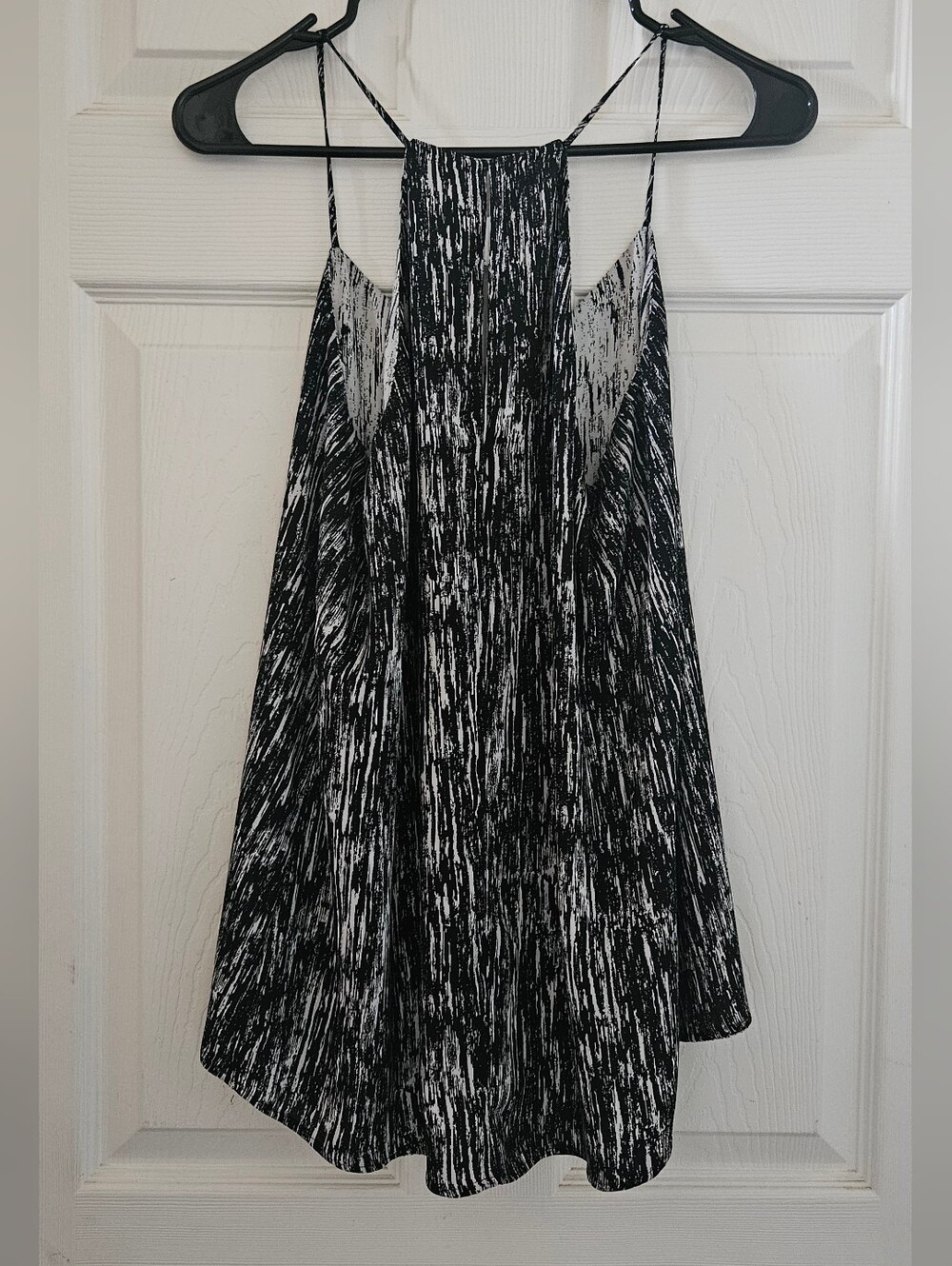 Express Reversible Cami Top - Picture 3 of 8